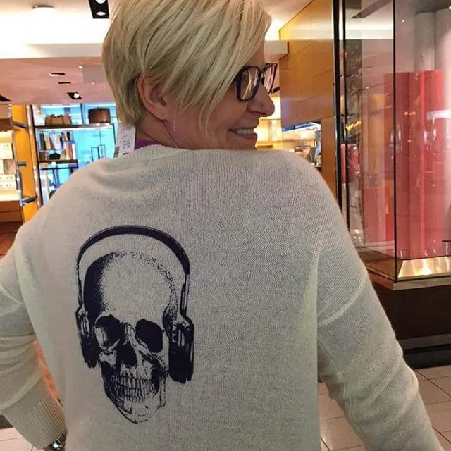 Luxury Blonde Short Shag Hai style