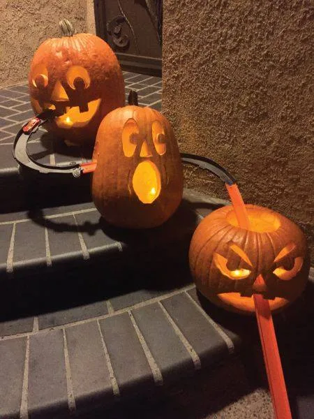 Gorgeous Track-O-Lantern For Hot Wheels! DIY Craft Decor