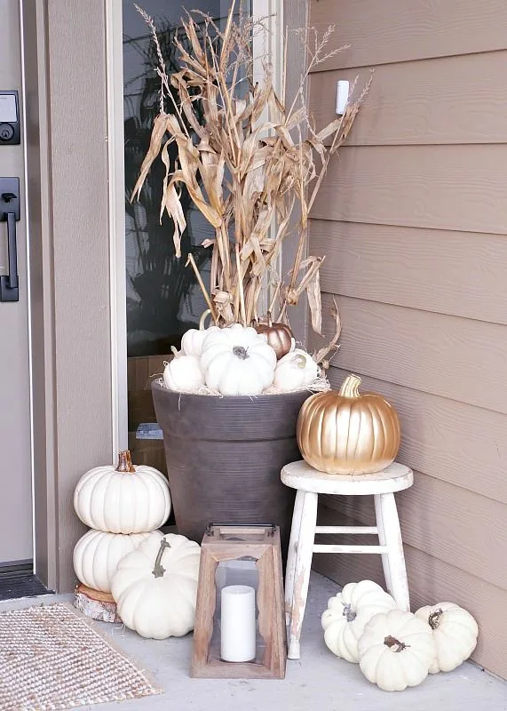 Dashing Rustic Metallic Fall Porch Decoration
