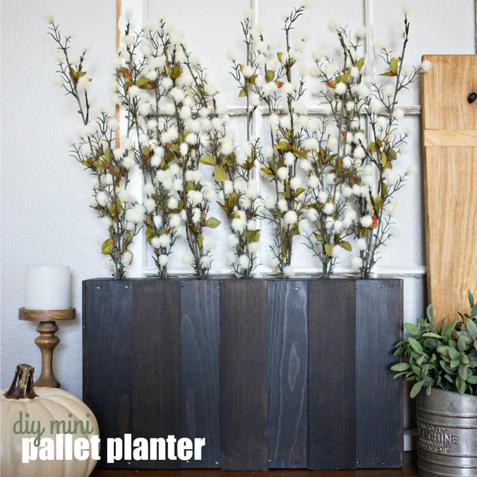 Graceful Mini Pallet Planter