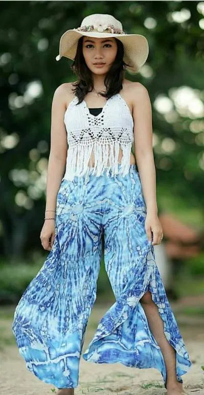 Crochet Crop Top And Slit Culloute