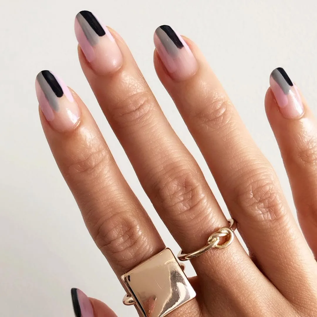 Exquisite Easy Nail Art Pattern