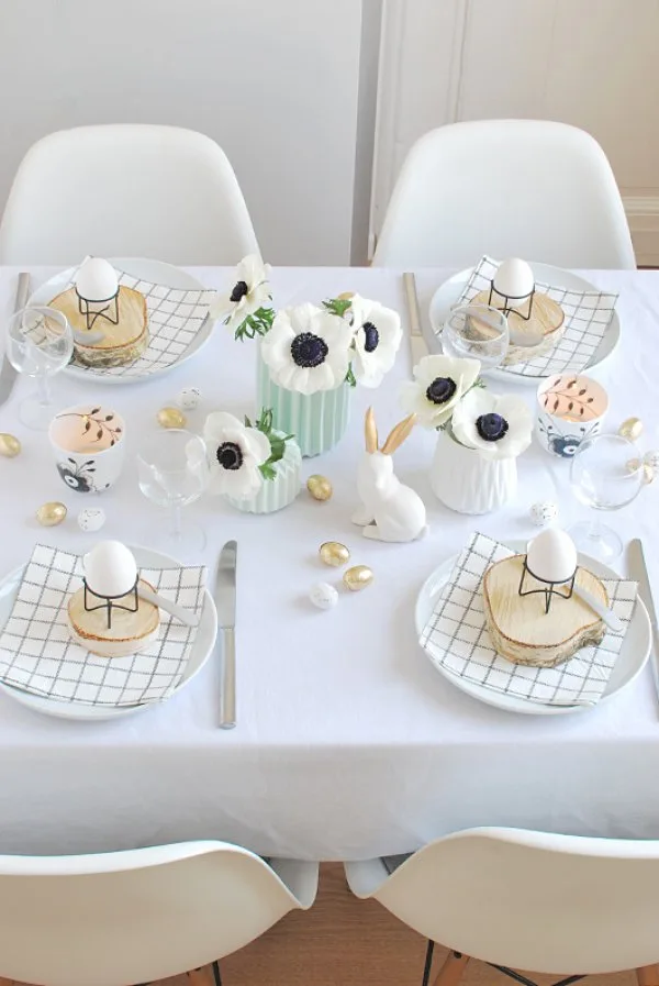 Last minute black and white Easter table decor.