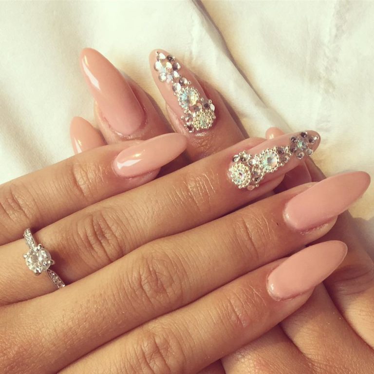 84 Attractive Wedding Nail Art Design Ideas For Brides - Blurmark