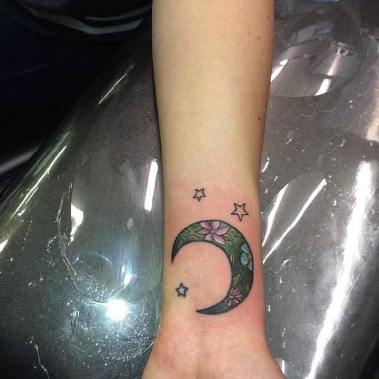 65 Moon Tattoo Design Ideas For Women To Enhance Your Beauty