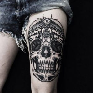 Gorgeous Skull Tattoo On Thigh