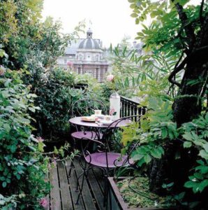 Great Rooftop Garden For Small Space