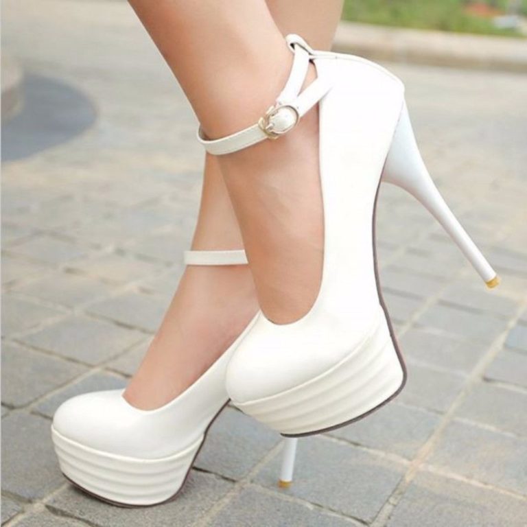 45 Classy Rounded Toe Heels To Attain That Formal And Elegant Look ...