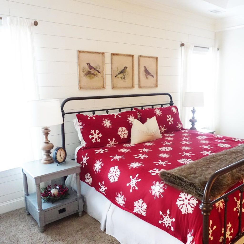 40-cute-and-creative-christmas-bedroom-decor-to-try-blurmark