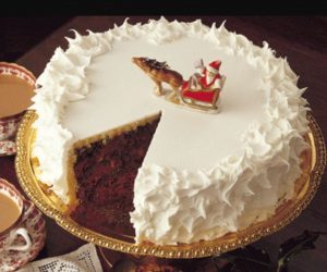 Charming Christmas Cake Design