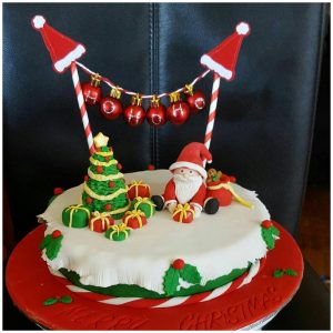 Outstanding Christmas Cake With Santa Claus, Tree And Garland