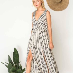 Adorable Maxi Dress With Side Slit For Classic Summer