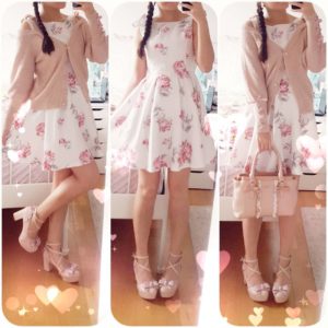 Lovely Floral Skirt With Short Sweater And High Heels