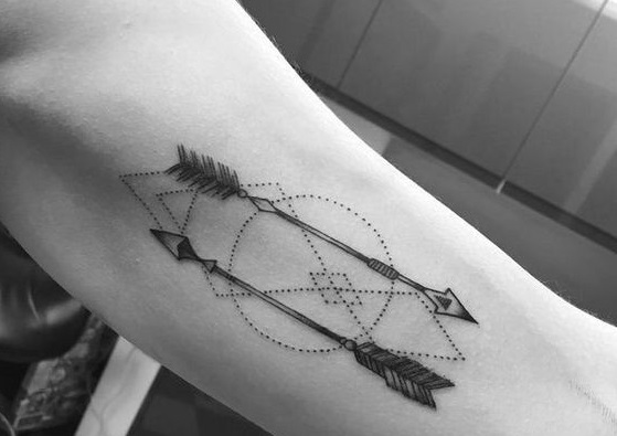 30+ Beautiful And Cute Arrow Tattoo Designs - Blurmark