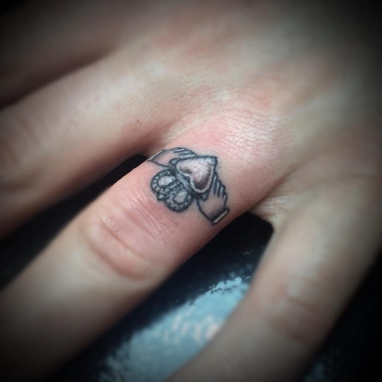 51 Wedding Ring Tattoo Ideas That Would Make Your Ring Finger Look ...