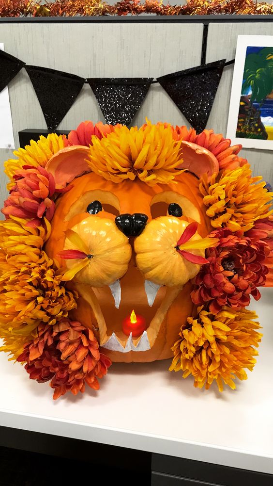 Lion pumpkin carving