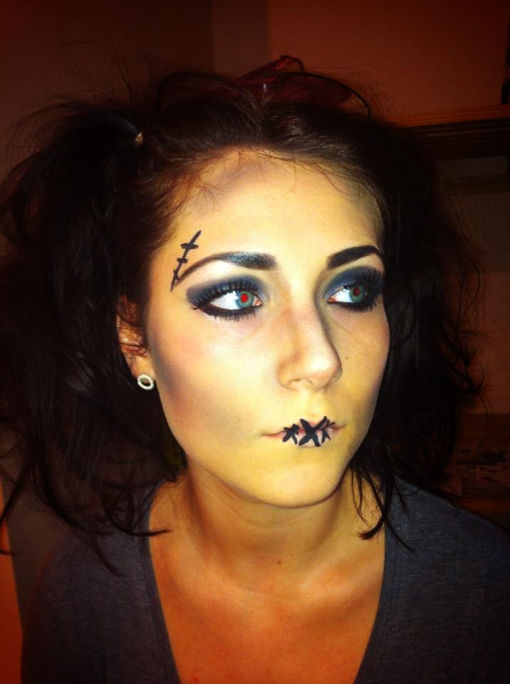 Minimalist Stitched Face for Halloween Makeup Idea